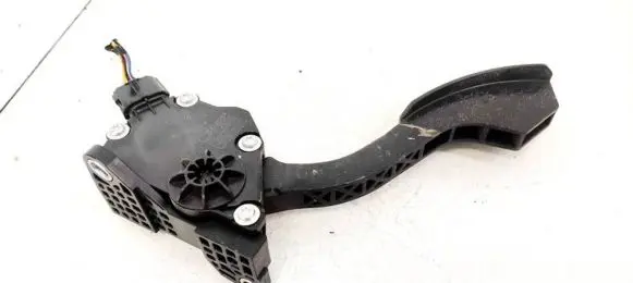 Toyota RAV 4 (XA30) Accelerator throttle pedal 7811042010 78110-42010