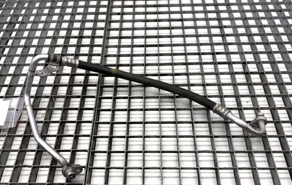 Renault Captur II Air conditioning (A/C) pipe/hose 924909533R