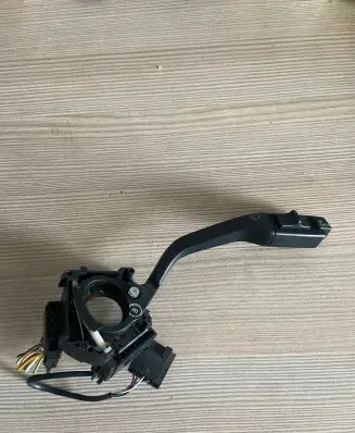 Volkswagen PASSAT B2 Wiper control stalk 289635