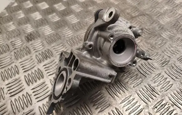 Toyota Prius (XV60) Water pump 0810689080102