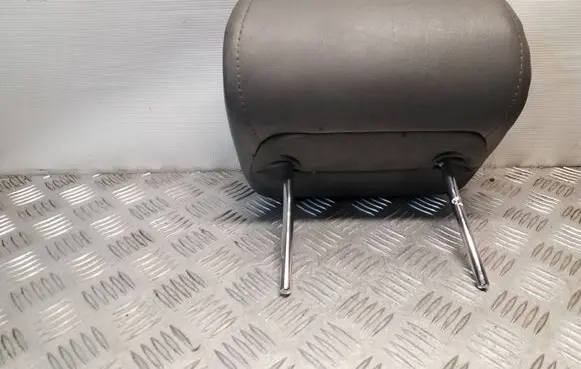 Jeep Grand Cherokee (WK) Rear seat headrest 