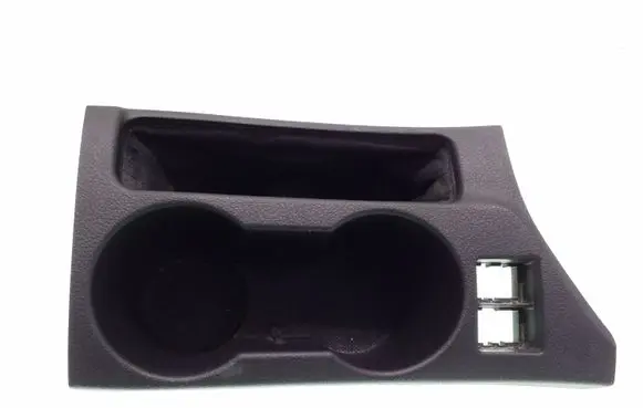 Cup holder front