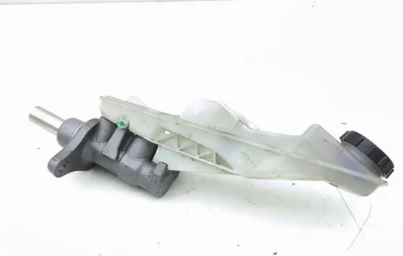 Master brake cylinder