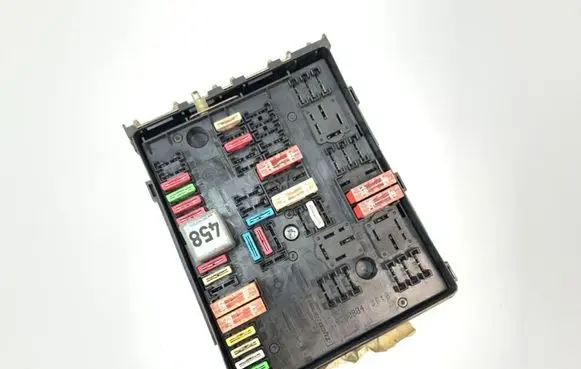 Audi A3 S3 8P Fuse module 1K0937124K 014189861