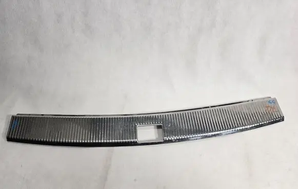 Volkswagen Touareg I Trunk/boot sill cover protection 7L6863459