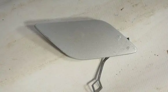 Mercedes-Benz E W212 Front tow hook cap/cover A2128850126