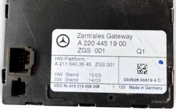 Mercedes-Benz S W220 Central body control module A2204451900