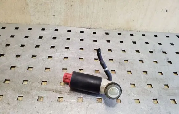 Honda CR-V Windscreen/windshield washer pump