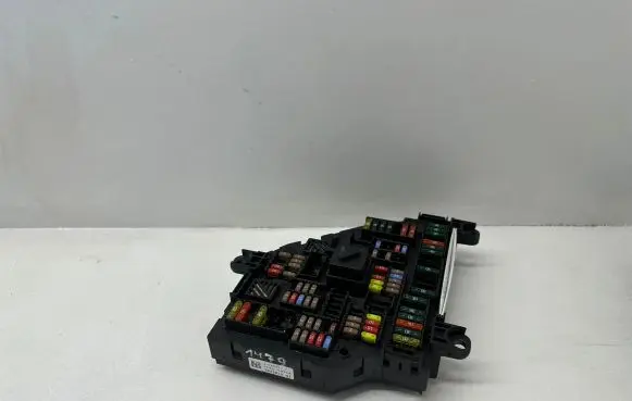 BMW 5 F10 F11 Fuse module 02469228 9252813 317033451