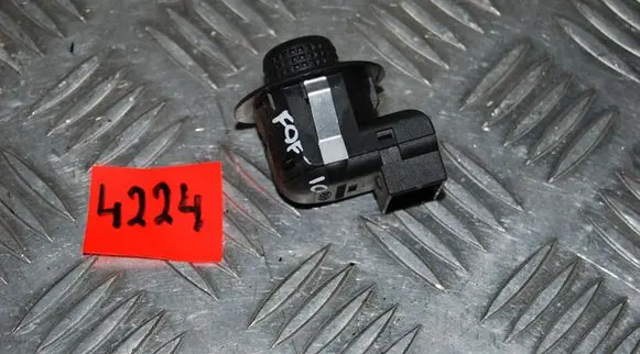 Ford Focus Wing mirror switch 93BG17B6768A
