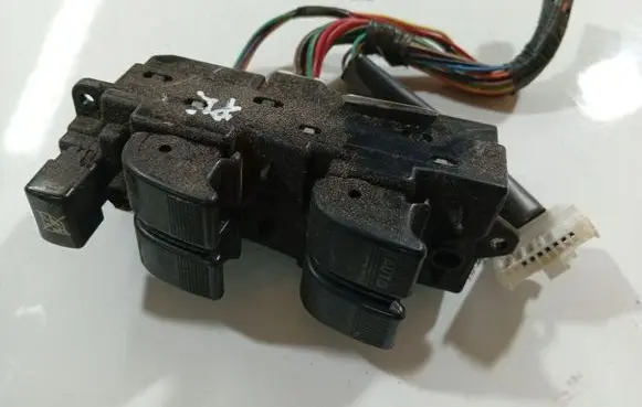 Mazda 6 Electric window control switch