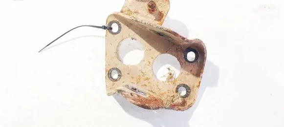 Volkswagen Golf IV Bracket in trunk/boot