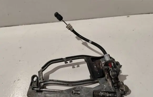 BMW X5 E53 Rear door exterior handle/bracket 