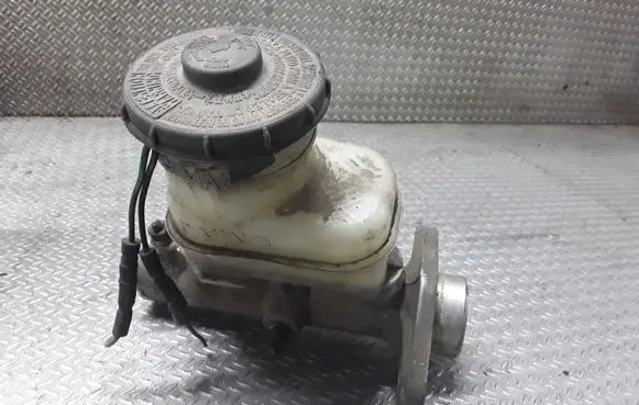 Honda HR-V Master brake cylinder
