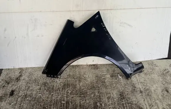 Mitsubishi Colt Fender