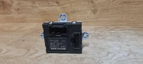 Volvo V70 Door control unit/module 31343467AA