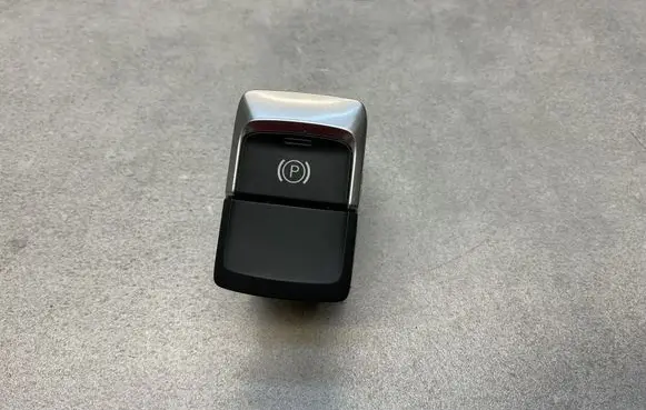 Audi Q3 8U Hand parking brake switch 8U0927225D