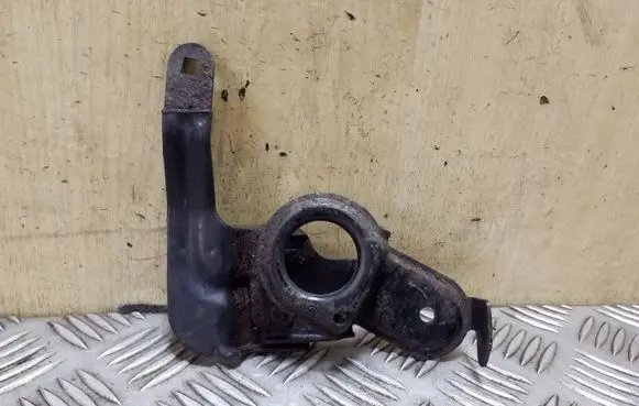 Nissan X-Trail T30 Radiator mount bracket