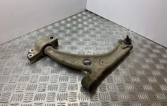 Volkswagen PASSAT B6 Front lower control arm/wishbone