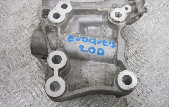 Land Rover Range Rover L460 Type LK Engine mount bracket K8D26030AB