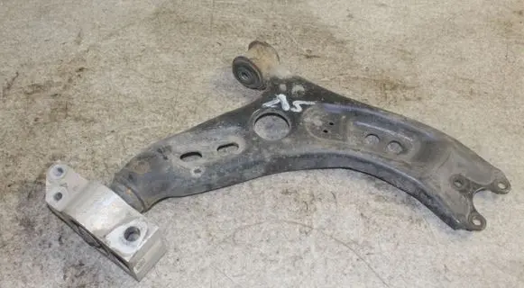 Volkswagen Golf Plus Front lower control arm/wishbone