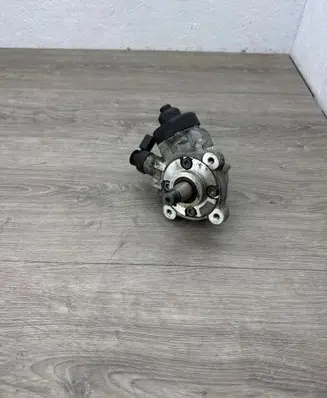 Audi A4 S4 B8 8K Fuel injection high pressure pump 03L130755 0445010507