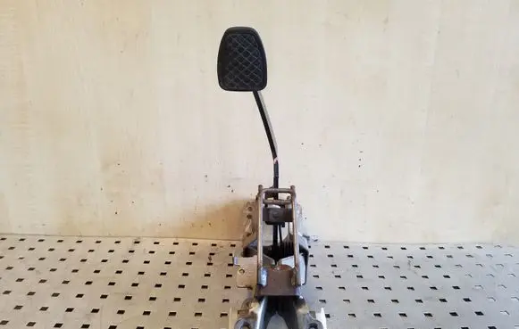 Subaru Forester SG Brake pedal