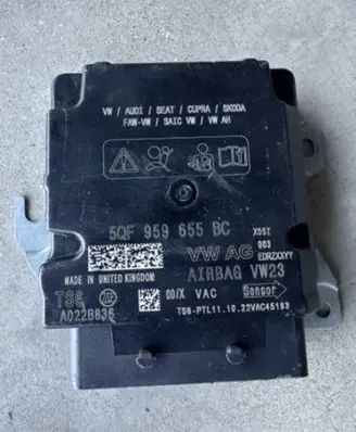 Volkswagen Tiguan Airbag control unit/module 5QF959655BC A022B836 22VAC45193