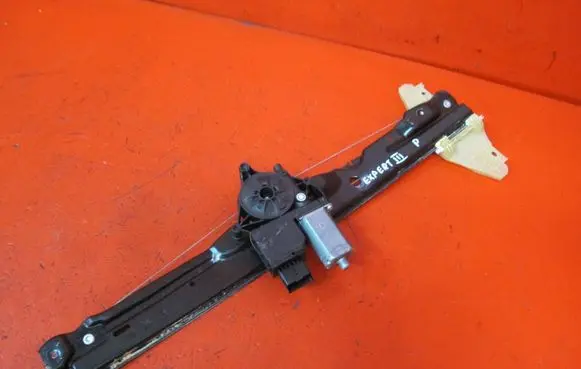 Peugeot Expert Front door electric window regulator 9829503580