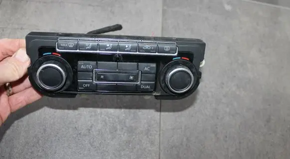 Volkswagen Tiguan Climate control unit 5K0907044 5K0907044ER 5HB009746