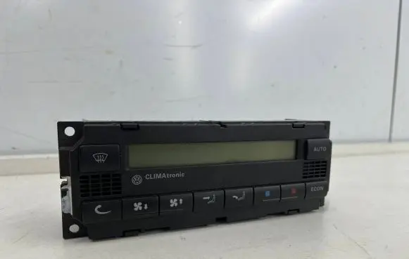 Volkswagen Golf IV Climate control unit