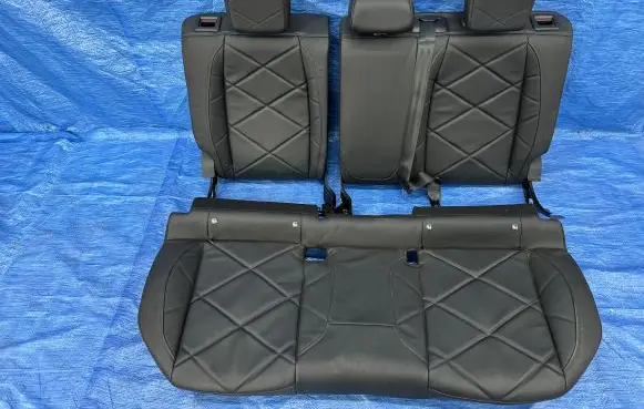 DS Automobiles 3 Crossback Second row seats 