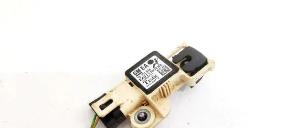 Opel Zafira B Airbag deployment crash/impact sensor 13251078 EA011365288