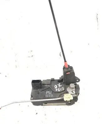 Opel Zafira B Rear door lock 13210739