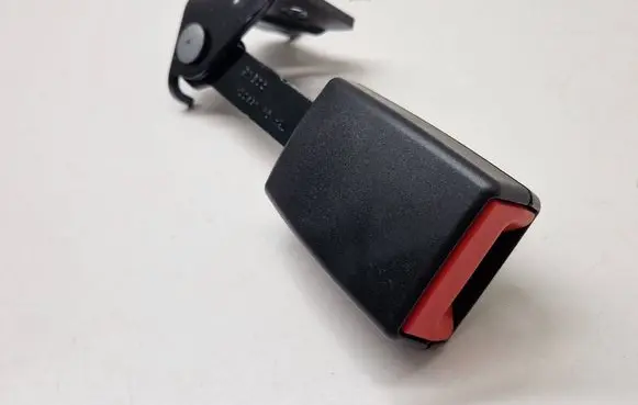 BMW i3 Rear seatbelt buckle 7347726