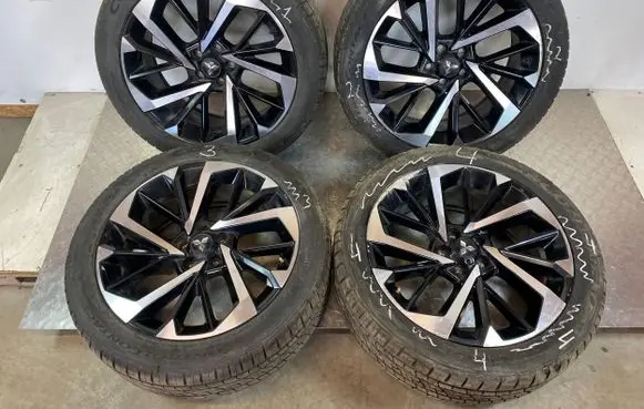 R20 alloy rim