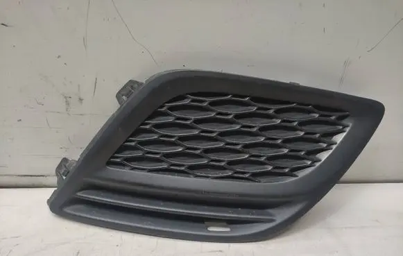 Volvo XC60 Front bumper lower grill 31290657
