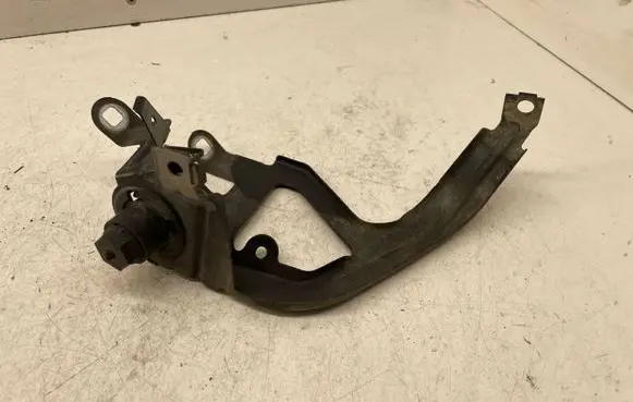 BMW 5 F10 F11 Fender mounting bracket 7183752