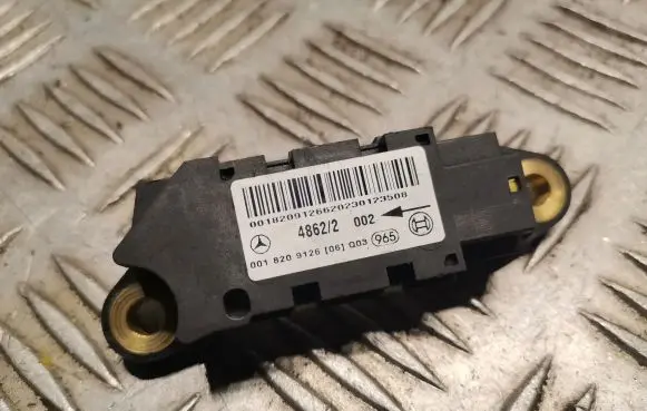 Mercedes-Benz C W203 Airbag deployment crash/impact sensor 0018209126
