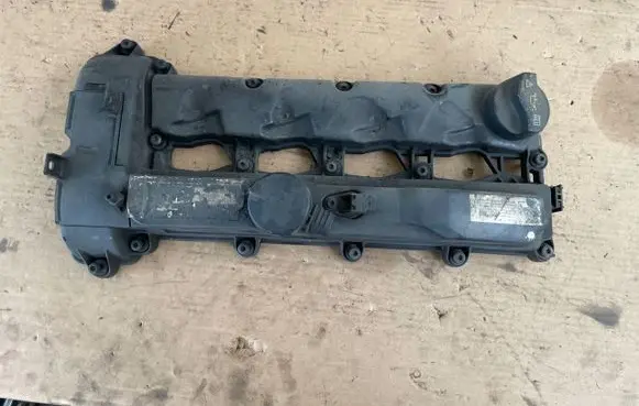 Mercedes-Benz E W212 Rocker cam cover A6510100230