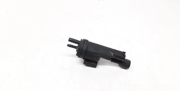 Mercedes-Benz C W204 Vacuum valve 0025401497