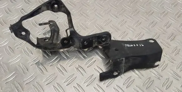 Toyota Prius+ (ZVW40) Other engine bay part