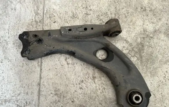 Front lower control arm/wishbone
