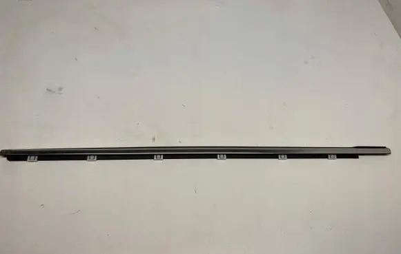 Front door glass trim molding