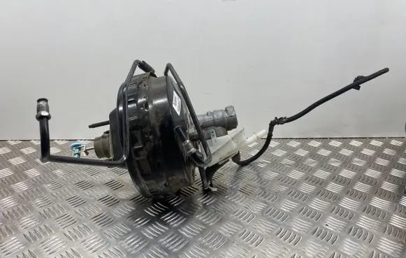 Ford Escape III Brake booster EV612B195AA