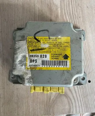 Mitsubishi Colt Airbag control unit/module MR359828