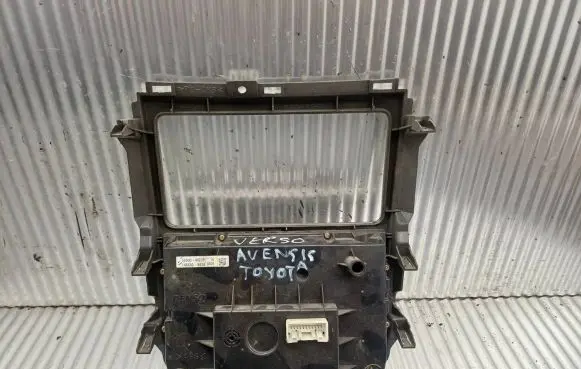 Toyota Avensis Verso Climate control unit 5590044270 1464309626
