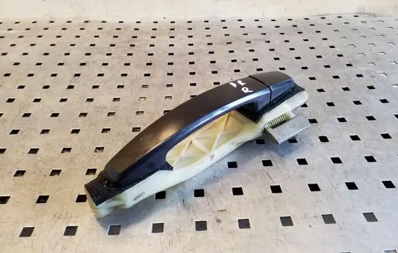 Chevrolet Captiva Front door exterior handle
