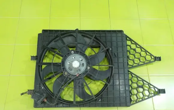 Volkswagen Polo V 6R Fan set 6RS121207 17AB175
