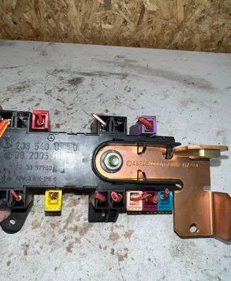 Mercedes-Benz C W203 SAM control unit A2035400258 08200505 10400579502